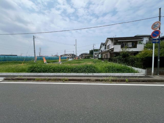 南東側から現地
