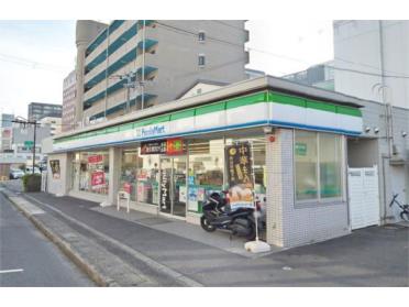 ﾌｧﾐﾘｰﾏｰﾄ 草津西大路店：300m