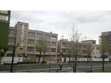 大阪市立塩草立葉小学校：477m