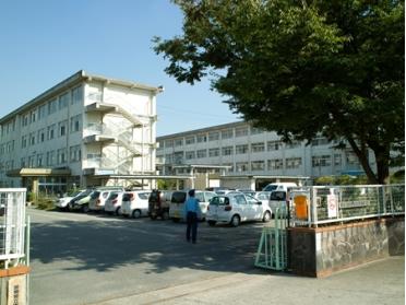 加古川市立野口北小学校：894m