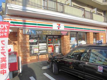 セブンイレブン川崎溝口2丁目店：176m