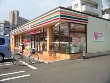 セブンイレブン川崎子母口東店：590m