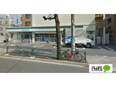 ファミリーマート世田谷二丁目店：410m