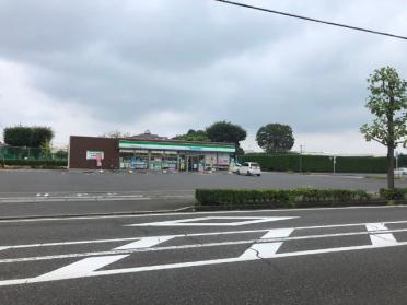 ファミリーマート日野屋大泉朝日三丁目店：736m