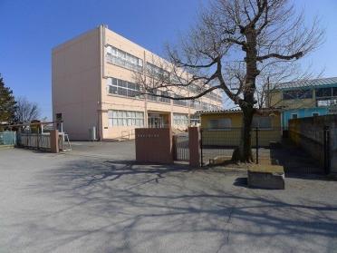 板倉町立西小学校：2300m