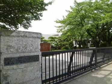 大泉西小学校：850m