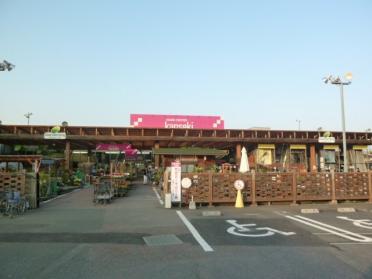 カンセキ館林店：614m