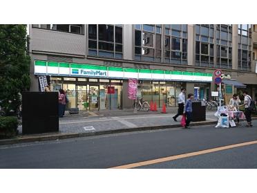 ファミリーマート三鷹中央通り南店：221m