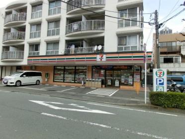 セブンイレブン小田原早川店：10m