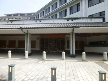 小田原市立三の丸小学校：1086m