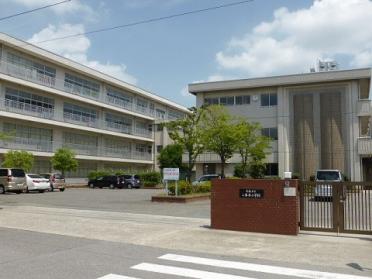 安城市立二本木小学校：525m