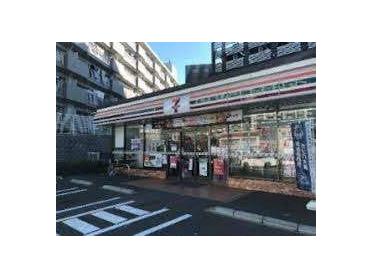 セブンイレブン吹田千里山西6丁目店：309m