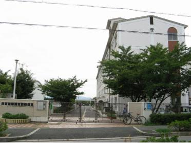 豊中市立新田南小学校：470m