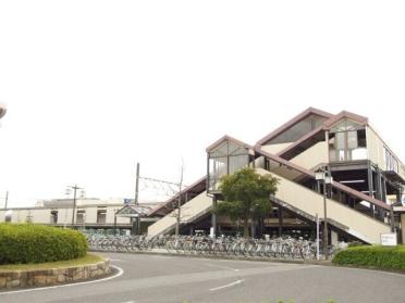 西岡崎駅〈ＪＲ東海道本線〉：183m