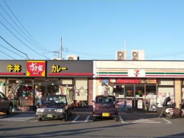 セブンイレブン練馬南大泉富士街道店：581m