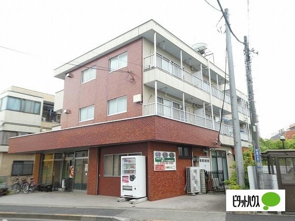 タイル張りの建物