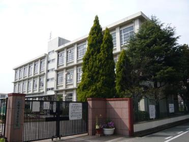 尼崎市立水堂小学校：726m