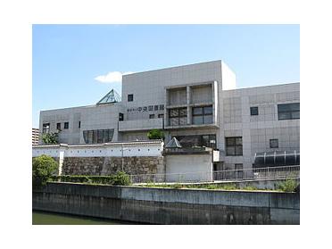 尼崎市立中央図書館：401m