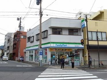 ファミリーマート長崎平和町店：300m