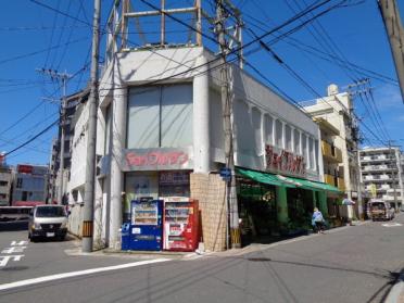 ジョイフルサン宝町店：68m