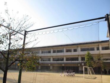 長崎市立桜町小学校：181m