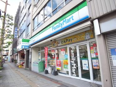 ファミリーマート長崎樺島町店：2m