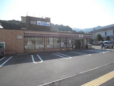 セブンイレブン長崎淵町店：491m