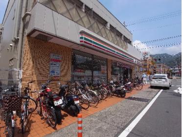 ｾﾌﾞﾝｲﾚﾌﾞﾝ 神戸本山中町4丁目店：301m