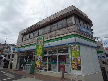 ファミリーマート 神戸親和女子大学前店：993m
