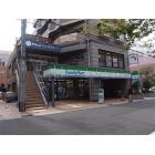 ﾌｧﾐﾘｰﾏｰﾄ JR住吉駅東店：153m