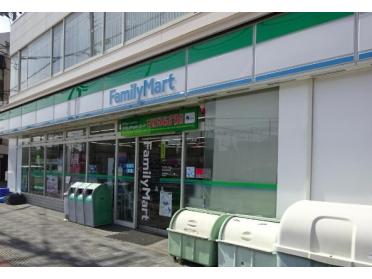 ﾌｧﾐﾘｰﾏｰﾄ 東淀川駅前店：308m