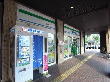 ﾌｧﾐﾘｰﾏｰﾄ 柳原店：203m