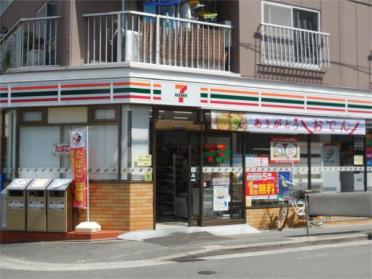 セブン-イレブン 大阪十三東１丁目店：85m