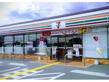 セブン-イレブン 龍野末政店：961m