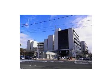 神戸大学医学部附属病院：737m