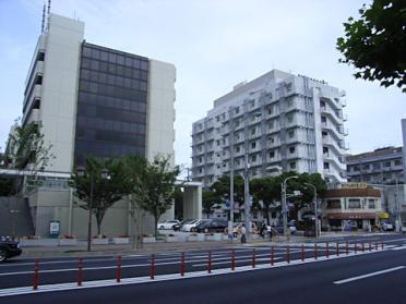 ﾌｧﾐﾘｰﾏｰﾄ 滝山町店：462m