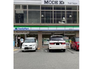 ファミリーマート宝塚栄町店：892m