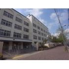 神戸市立本山中学校：320m