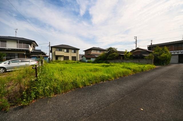 お好きなハウスメーカーで建築可能です。建築条件はありません。
