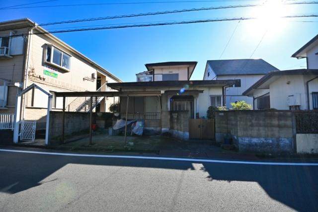 現況は古家付きですが、解体更地渡しの為安心ですね!