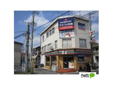 セブンイレブン京成津田沼駅前店：307m