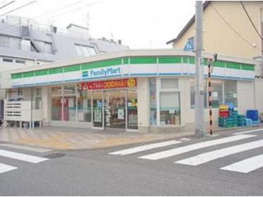 ファミリーマート田園調布二丁目店：76m