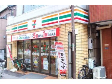 セブンイレブン御嶽山駅前店：175m