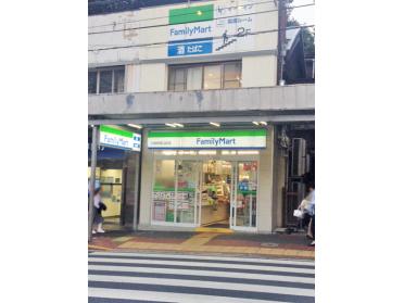 ファミリーマート大森駅西口前店：197m