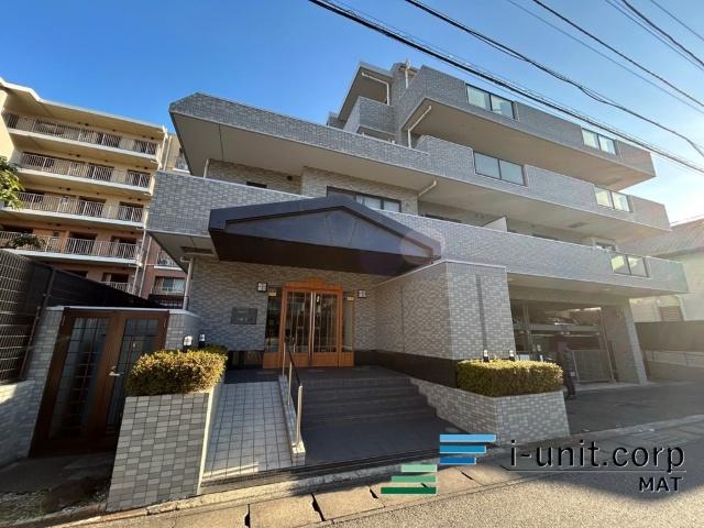 オートロック・宅配ボックス完備です。