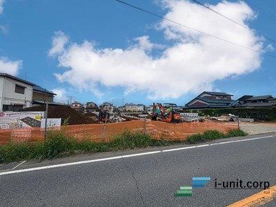 本物件は閑静な住宅街に位置しています。落ち着いた生活ができそうですね。