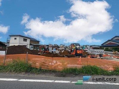 スーパーまで徒歩圏内です。徒歩圏内にスーパーがあると毎日のお買いものもラクラクですね。