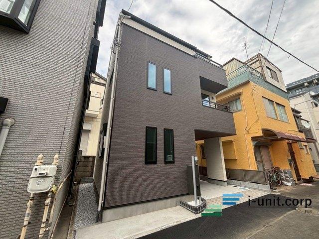 東西線「葛西」駅徒歩14分です。