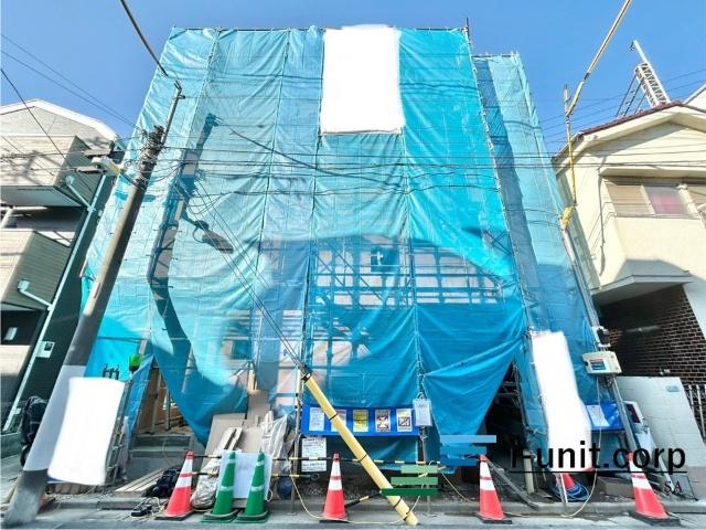 小学校まで徒歩5分です。