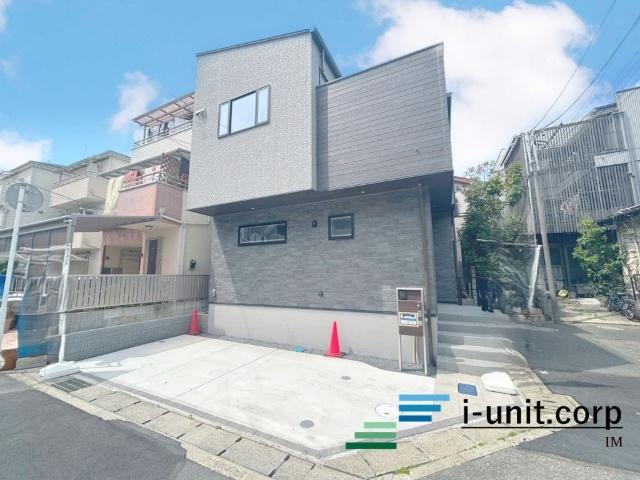 駐車場付きです。